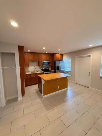 5150 NE 6th Avenue Oakland Park FL 33334