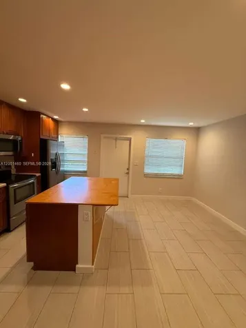 5150 NE 6th Avenue Oakland Park FL 33334
