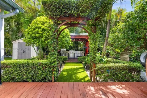 2121 Red Road Coral Gables FL 33155