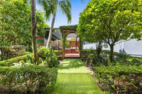 2121 Red Road Coral Gables FL 33155
