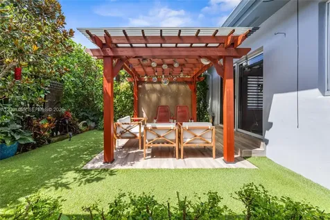 2121 Red Road Coral Gables FL 33155