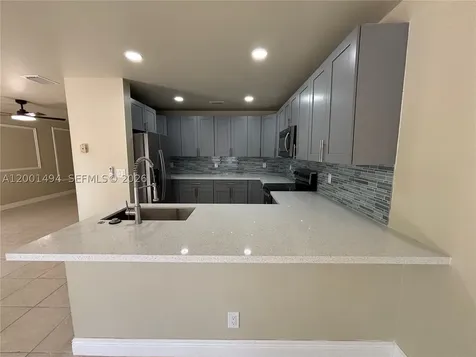 5450 NW 94th Terrace Sunrise FL 33351