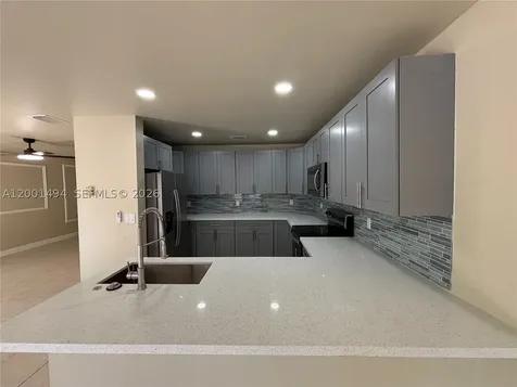 5450 NW 94th Terrace Sunrise FL 33351