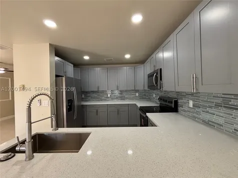 5450 NW 94th Terrace Sunrise FL 33351