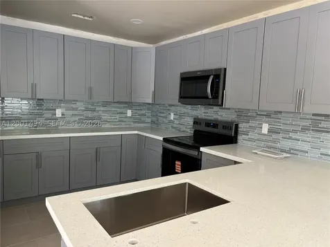 5450 NW 94th Terrace Sunrise FL 33351
