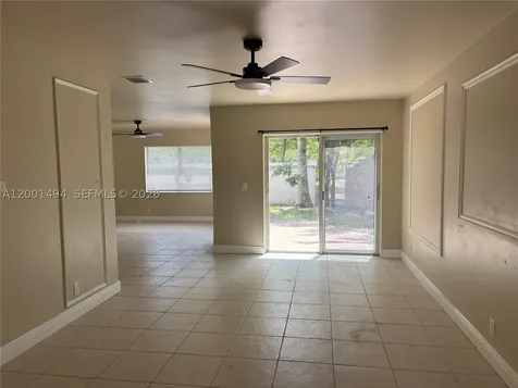 5450 NW 94th Terrace Sunrise FL 33351
