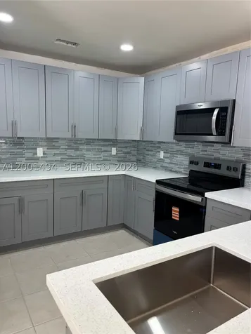 5450 NW 94th Terrace Sunrise FL 33351