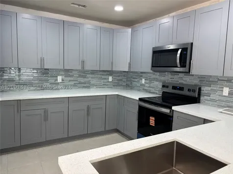 5450 NW 94th Terrace Sunrise FL 33351