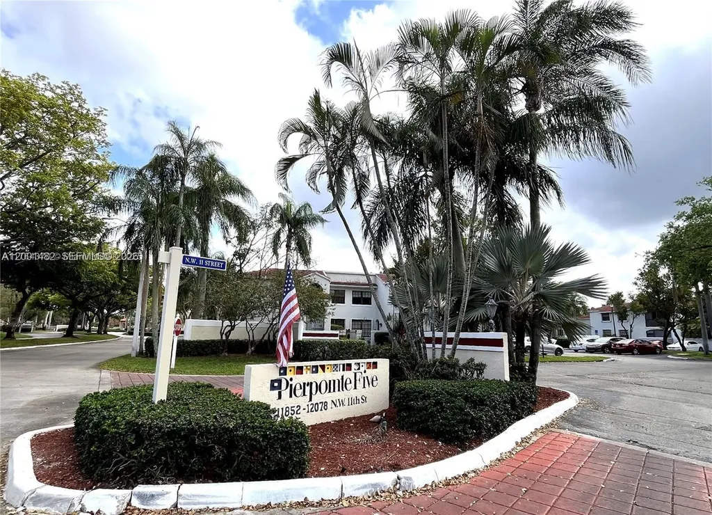11905 NW 11th Street Pembroke Pines FL 33026