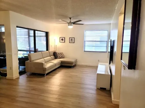 11905 NW 11th Street Pembroke Pines FL 33026