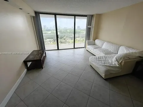 3701 N Country Club Drive Aventura FL 33180
