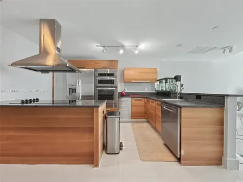 2950 NE 188th Street Aventura FL 33180