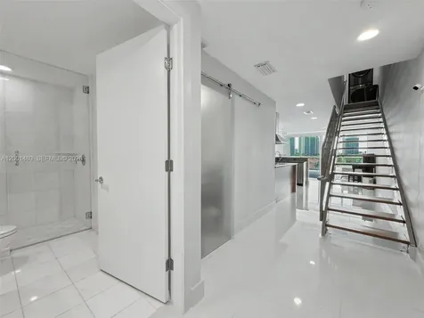 2950 NE 188th Street Aventura FL 33180
