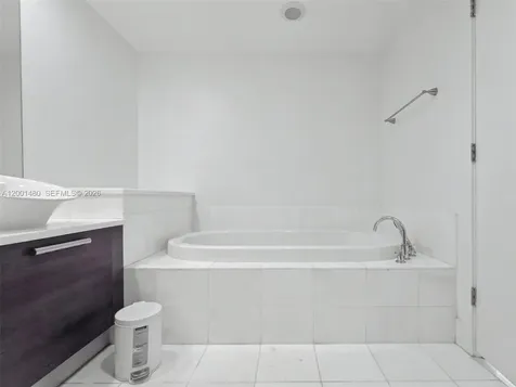 2950 NE 188th Street Aventura FL 33180
