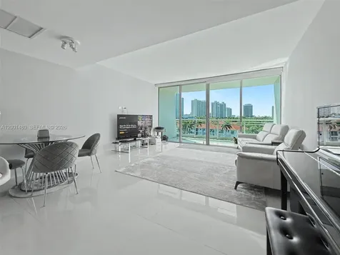 2950 NE 188th Street Aventura FL 33180