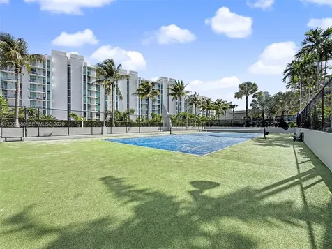 2950 NE 188th Street Aventura FL 33180