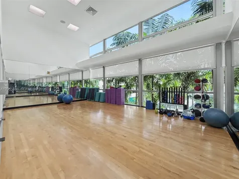 2950 NE 188th Street Aventura FL 33180