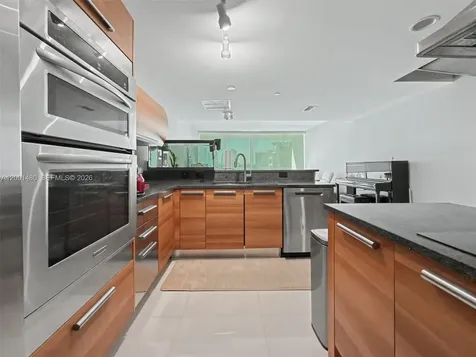 2950 NE 188th Street Aventura FL 33180