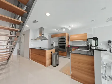 2950 NE 188th Street Aventura FL 33180