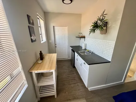 2932 NW 16th Avenue Miami FL 33142