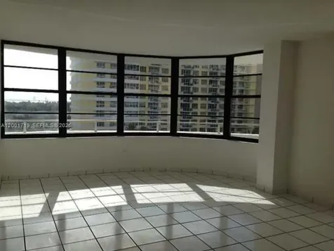 5555 Collins Avenue Miami Beach FL 33140