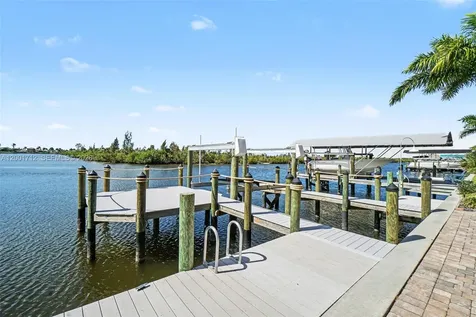 4214 Gulfstream Parkway Cape Coral FL 33993
