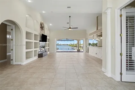 4214 Gulfstream Parkway Cape Coral FL 33993