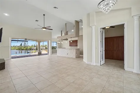 4214 Gulfstream Parkway Cape Coral FL 33993