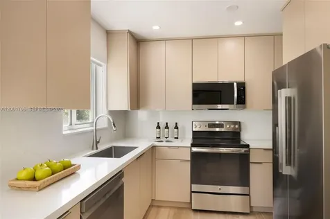 2332 SW 19th Terrace Miami FL 33145
