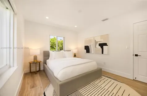 2332 SW 19th Terrace Miami FL 33145