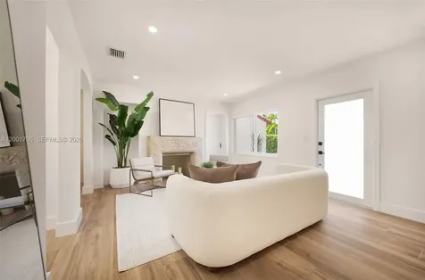 2332 SW 19th Terrace Miami FL 33145
