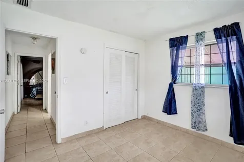 5712 NW 66th Avenue Tamarac FL 33321