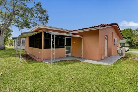 5712 NW 66th Avenue Tamarac FL 33321