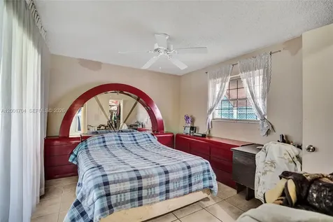 5712 NW 66th Avenue Tamarac FL 33321