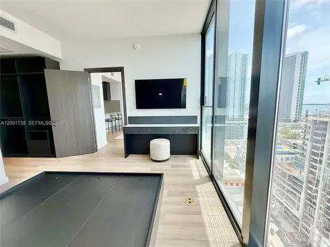 20 NE 11th Street Miami FL 33132