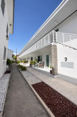 935 Bay Drive Miami Beach FL 33141