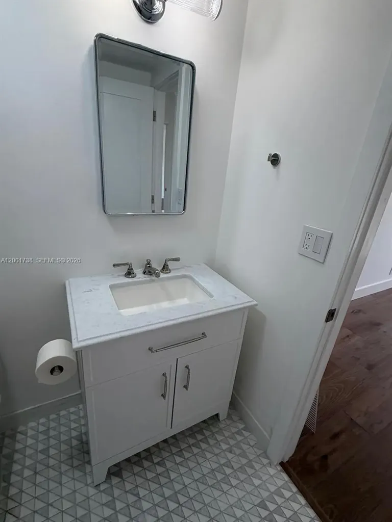 2900 NE 30th Street Fort Lauderdale FL 33306