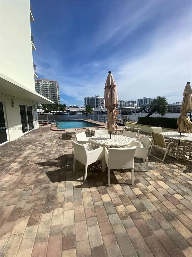 2900 NE 30th Street Fort Lauderdale FL 33306