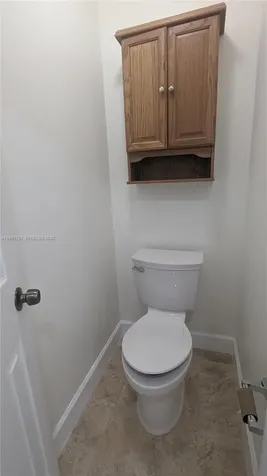 213 E Forest Oak Circle Davie FL 33325