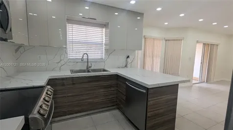 213 E Forest Oak Circle Davie FL 33325