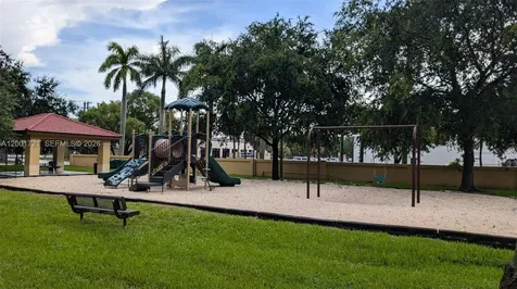 213 E Forest Oak Circle Davie FL 33325