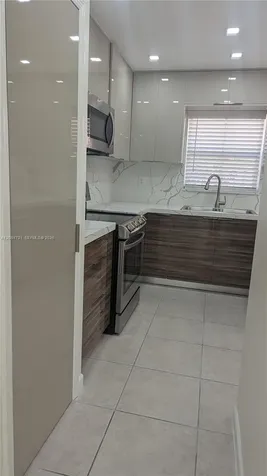 213 E Forest Oak Circle Davie FL 33325