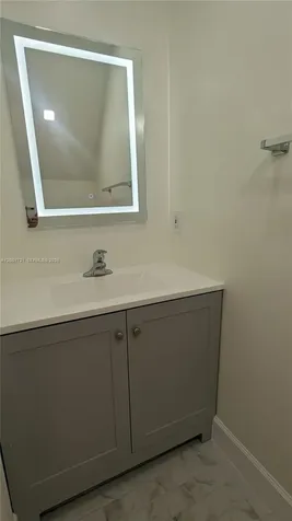 213 E Forest Oak Circle Davie FL 33325
