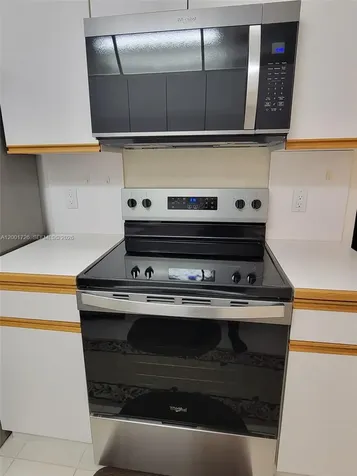 1000 W Island Boulevard Aventura FL 33160