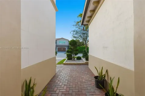 9220 E Meridian Drive Parkland FL 33076