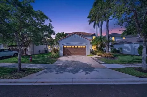 567 Live Oak Lane Weston FL 33327