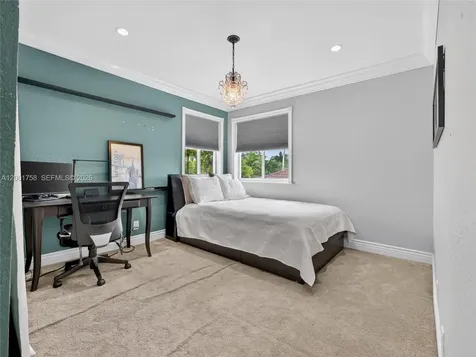 567 Live Oak Lane Weston FL 33327