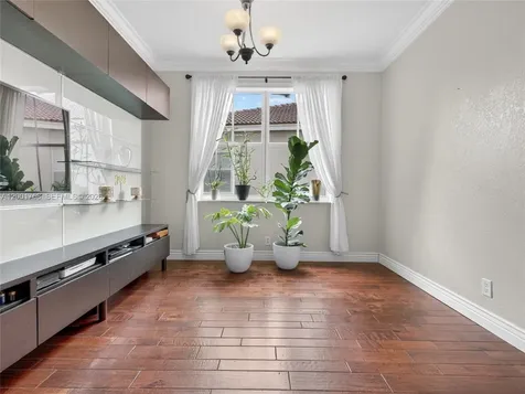 567 Live Oak Lane Weston FL 33327