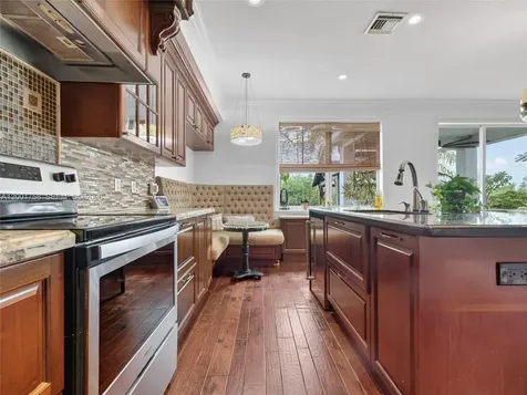 567 Live Oak Lane Weston FL 33327