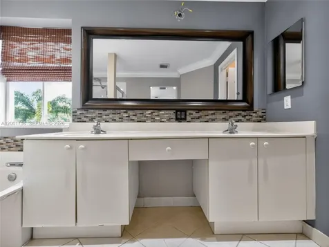 567 Live Oak Lane Weston FL 33327